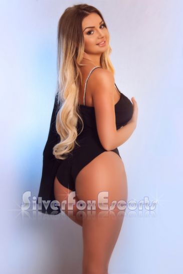 Caprice charming 21 years old - tall escort
